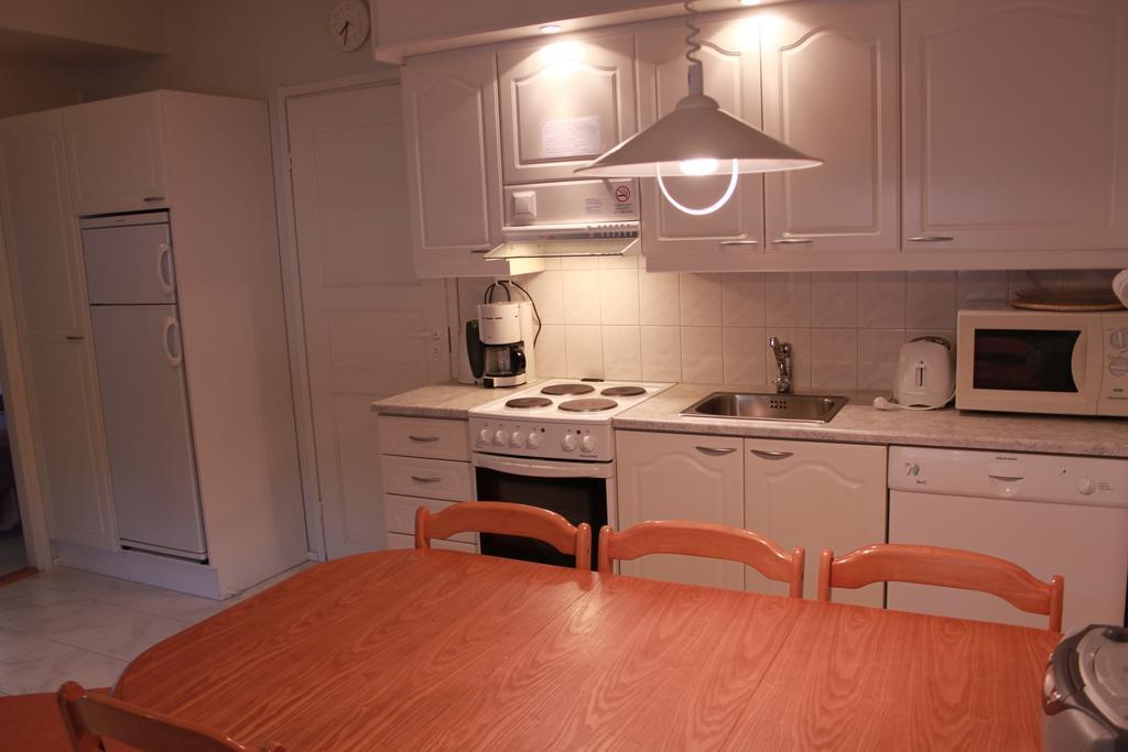 Polar Star Moonlight Apartments Levi Bagian luar foto