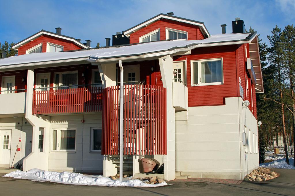 Polar Star Moonlight Apartments Levi Bagian luar foto